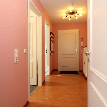 Apartment Josephine 19 Kuehlungsborn
